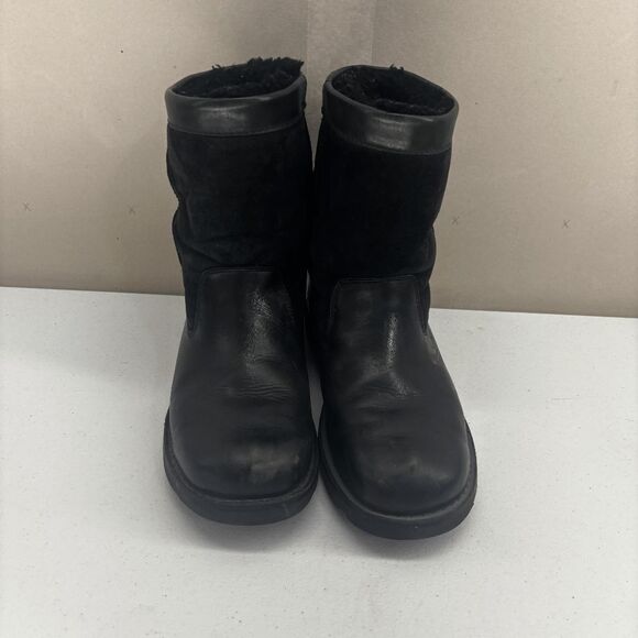 UGG Australia 5790 Classic Black Suede & Leather-Sheepskin Boots Size 8.5 READ - Picture 1 of 10